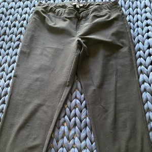 Cigarette pant with elastic waist